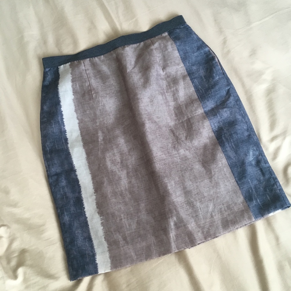 LOFT Skirt With Pockets - Picture 4 of 8